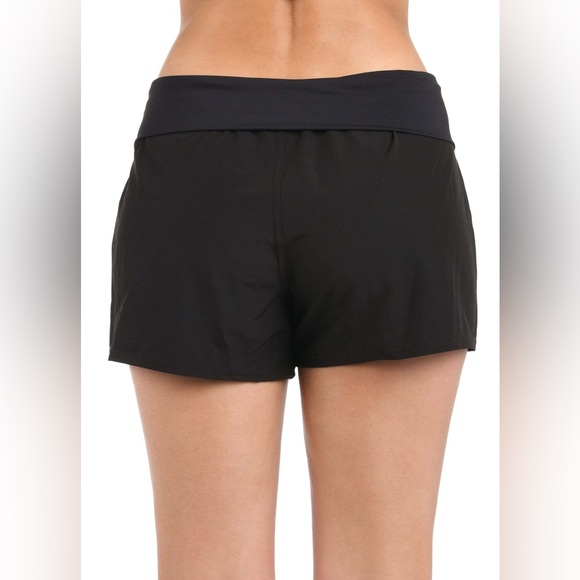 La Blanca Island Goddess Foldover
3" Inseam Board Short - Black - Picture 2 of 2